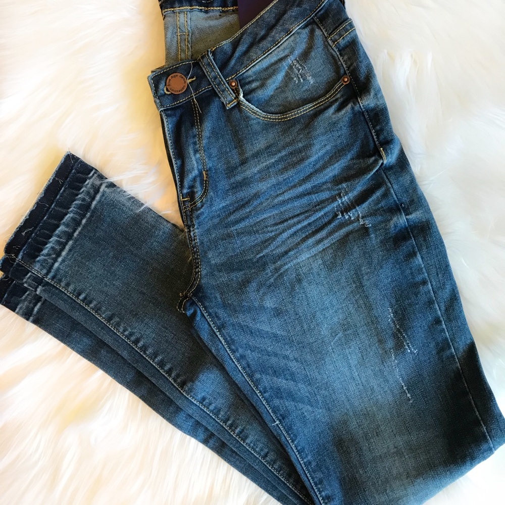 DENIM JEANS